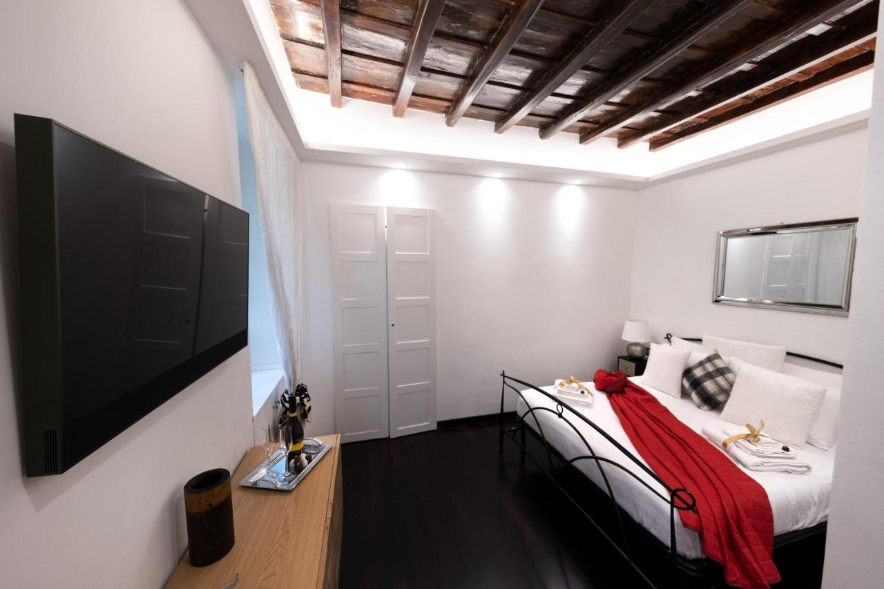 Barcaccia Luxury Suites Rome Exterior photo